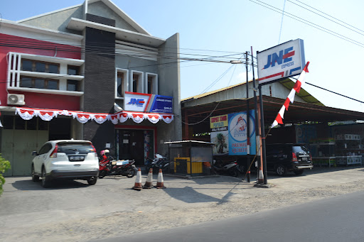 JNE Adi Sucipto