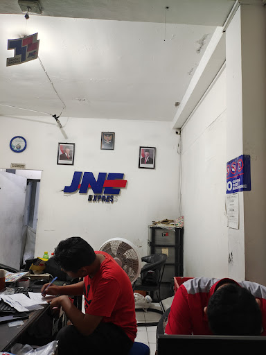 JNE BAYEMAN